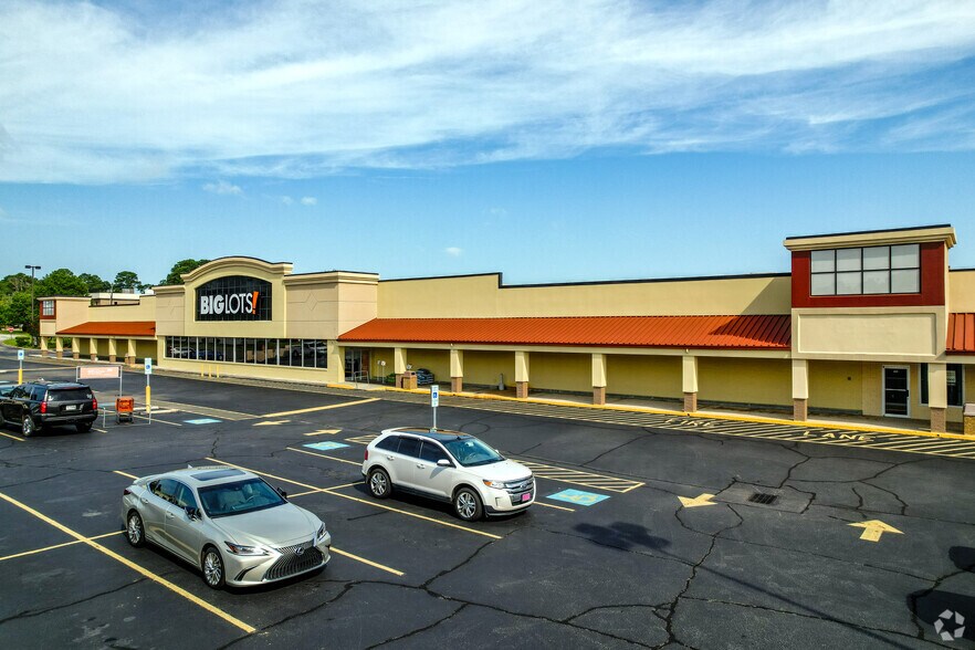 425-451 Columbia Ave, Lexington, SC à louer - Photo du bâtiment - Image 3 de 9