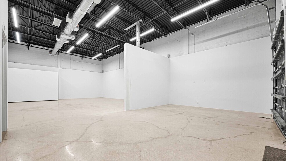 1015 NW 23rd St, Miami, FL à louer - Photo du bâtiment - Image 3 de 8