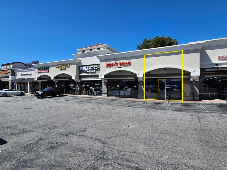 1123-1175 E Alosta Ave, Azusa, CA à louer - Photo du bâtiment - Image 2 de 7