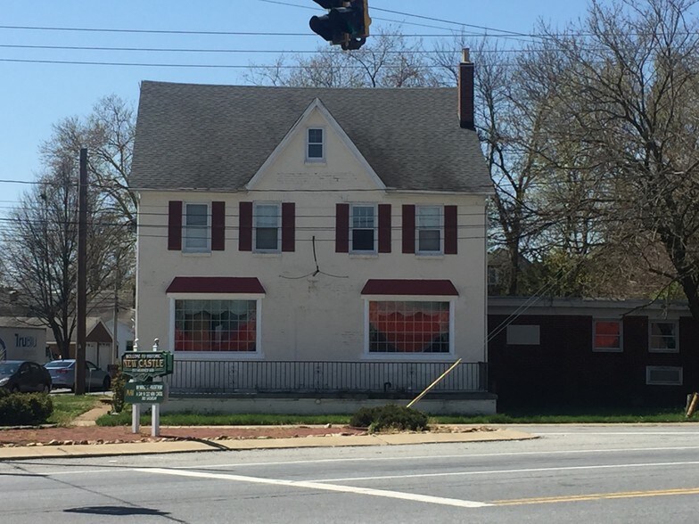 702 Delaware St, New Castle, DE à vendre - Photo du bâtiment - Image 2 de 11