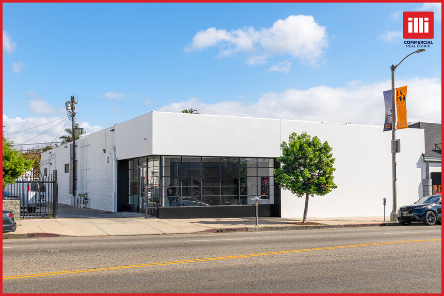 828-844 N La Brea Ave, Los Angeles, CA for lease - Building Photo - Image 1 of 9