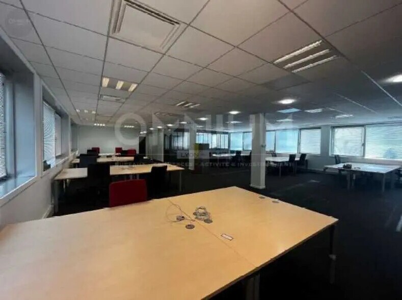 Office in Écully for lease - Interior Photo - Image 2 of 3