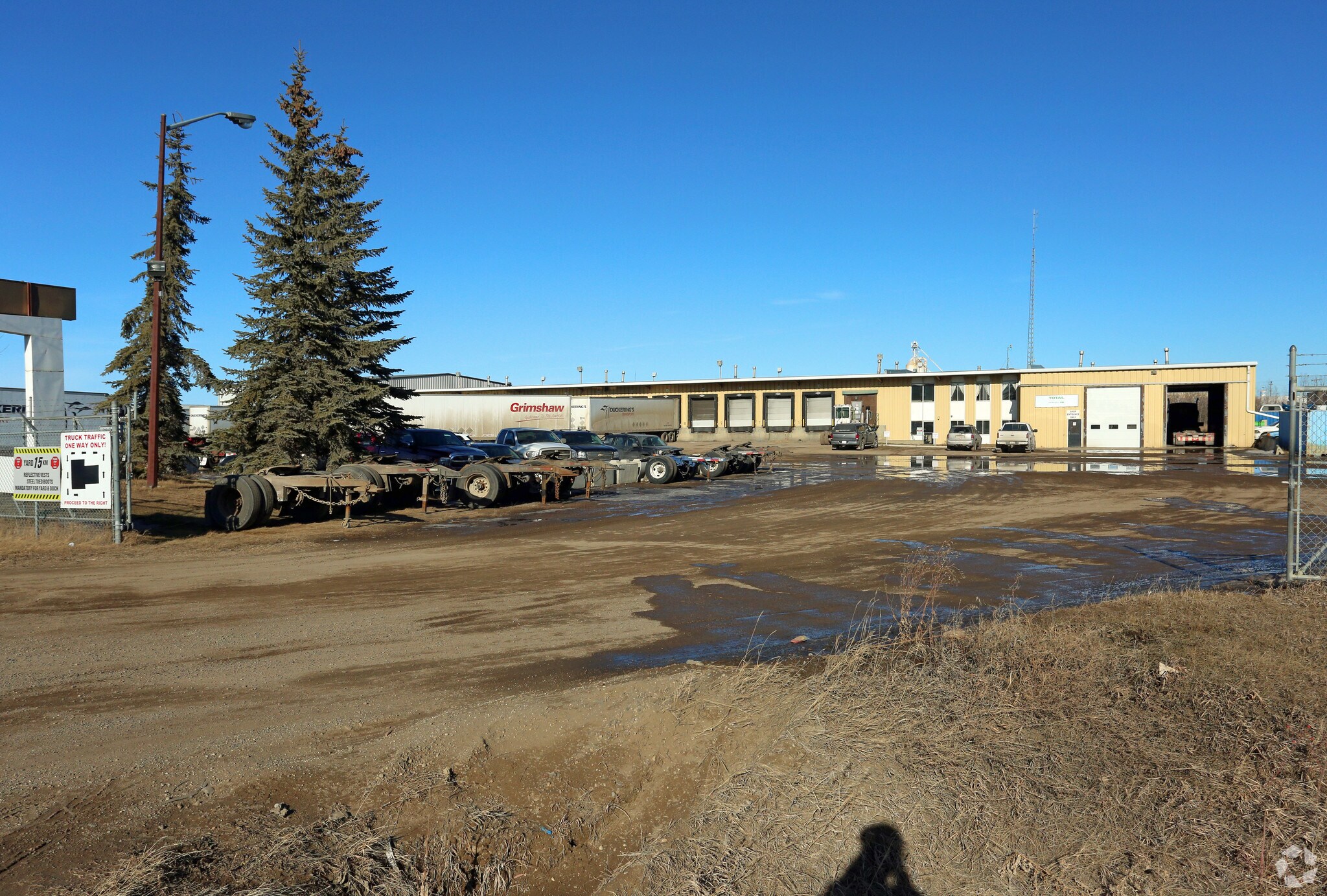 16750 129th Ave NW, Edmonton, AB for sale Primary Photo- Image 1 of 1