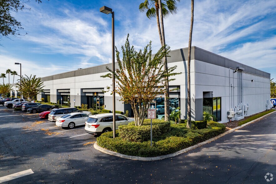 8500 Parkline Blvd, Orlando, FL à louer - Photo du bâtiment - Image 2 de 3