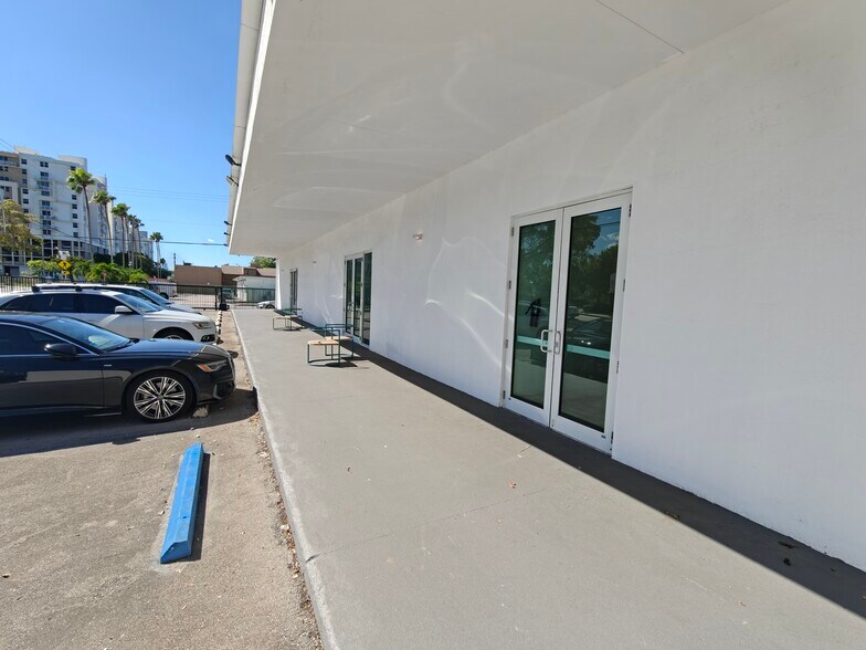 5900 NW 2nd Ave, Miami, FL à louer - Photo du bâtiment - Image 2 de 5