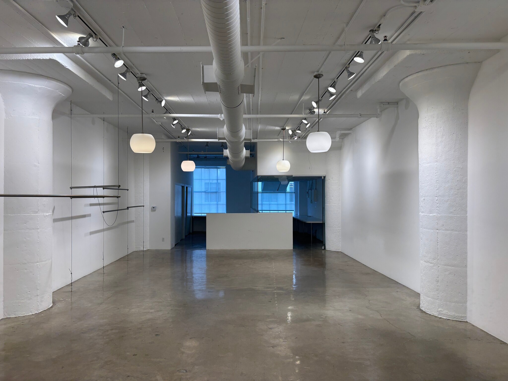 127 E 9th St, Los Angeles, CA for lease Interior Photo- Image 1 of 3