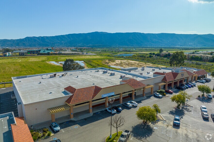 2495-2505 E Lakeshore Dr, Lake Elsinore, CA à louer - Aérien - Image 3 de 7
