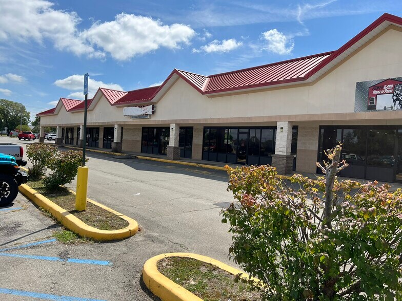 1900 S Anderson St, Elwood, IN à louer - Photo du bâtiment - Image 3 de 14