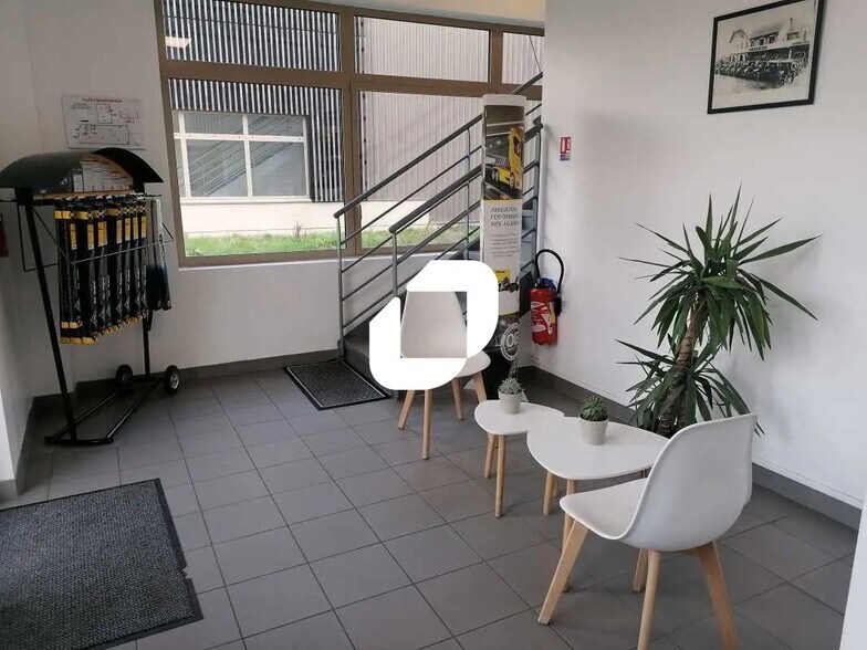 Flex in Cormeilles-en-Parisis for sale - Building Photo - Image 3 of 6