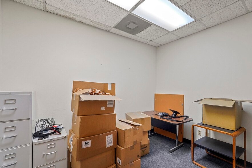 2890 S Goliad St, Rockwall, TX for sale - Interior Photo - Image 2 of 18