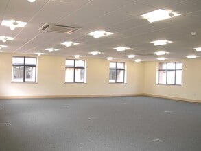 Pride Point Dr, Derby for lease Interior Photo- Image 2 of 2