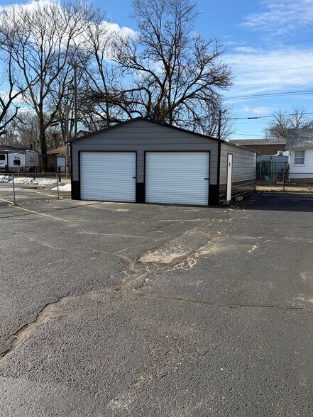 60 N Brown Ave, Terre Haute, IN à louer - Photo du bâtiment - Image 2 de 9