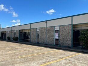 4500 W 34th St, Houston, TX for lease Building Photo- Image 1 of 1