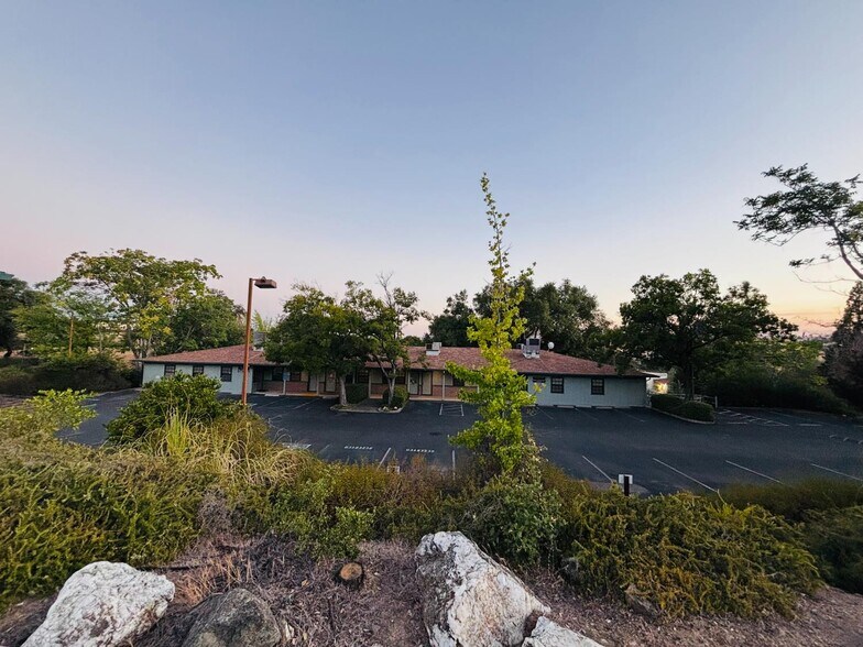 571 Stanislaus Ave, Angels Camp, CA à vendre - Photo du bâtiment - Image 3 de 6