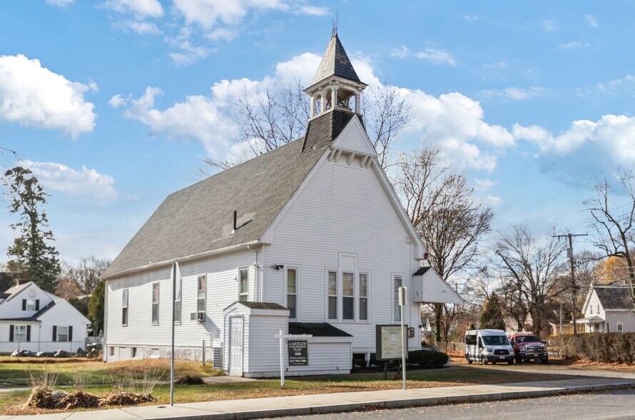 1 C St, Framingham, MA à vendre - Photo du bâtiment - Image 2 de 37