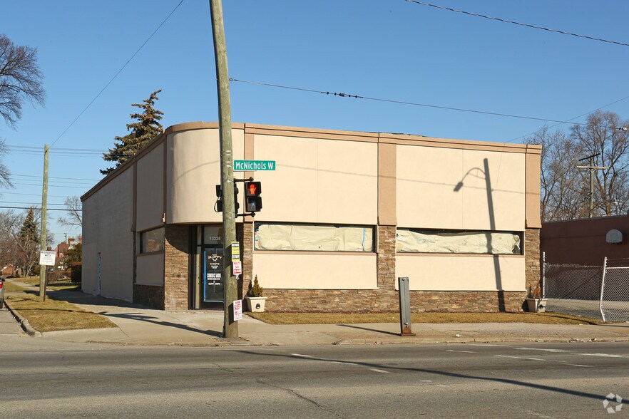 13226 W McNichols Rd, Detroit, MI à vendre - Photo du bâtiment - Image 2 de 14