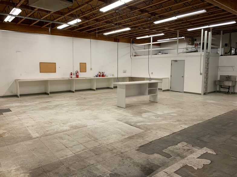 2456-2462 E 13th St, Loveland, CO for lease - Interior Photo - Image 3 of 7