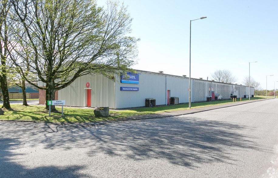 Coity Cres, Bridgend à vendre - Photo du bâtiment - Image 2 de 2