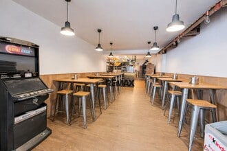 Retail in Castelló d'Empúries, Gerona for lease Interior Photo- Image 1 of 14
