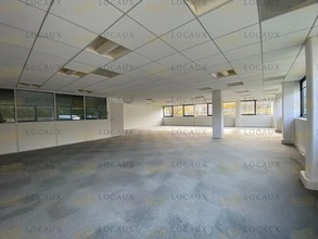 Bureau dans Cergy à louer Photo intérieure- Image 2 de 3