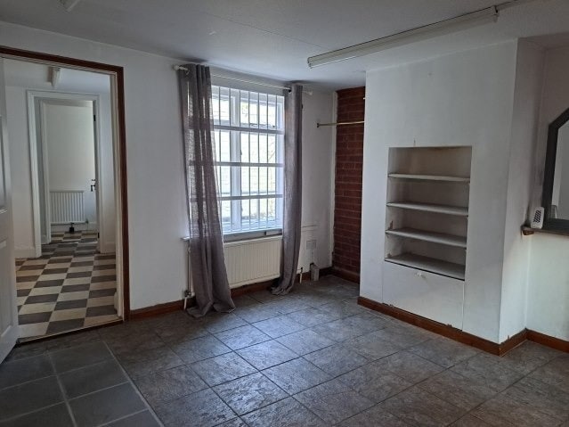 15 Silent St, Ipswich for lease - Interior Photo - Image 3 of 3