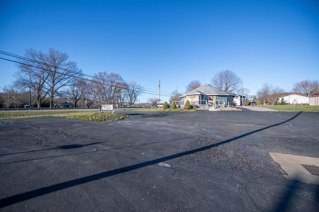 411 W Canal St, Malvern, OH for sale Primary Photo- Image 1 of 33