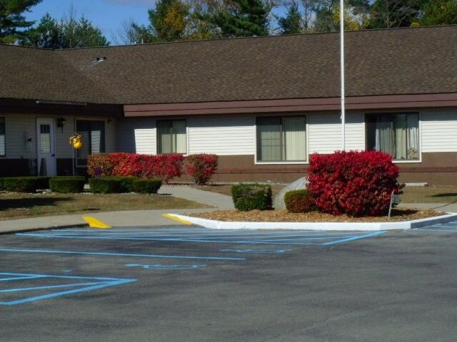 500 Long Rapids Plz, Alpena, MI à vendre - Photo principale - Image 1 de 1