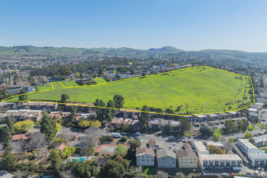 Skyline Dr, Vallejo, CA à vendre - Photo du bâtiment - Image 2 de 14