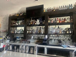 8108 W 3rd St, Los Angeles, CA for lease Interior Photo- Image 1 of 3