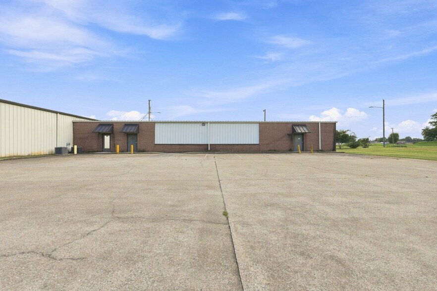 524 Tuxedo Ave, Muscle Shoals, AL à louer - Photo principale - Image 1 de 5