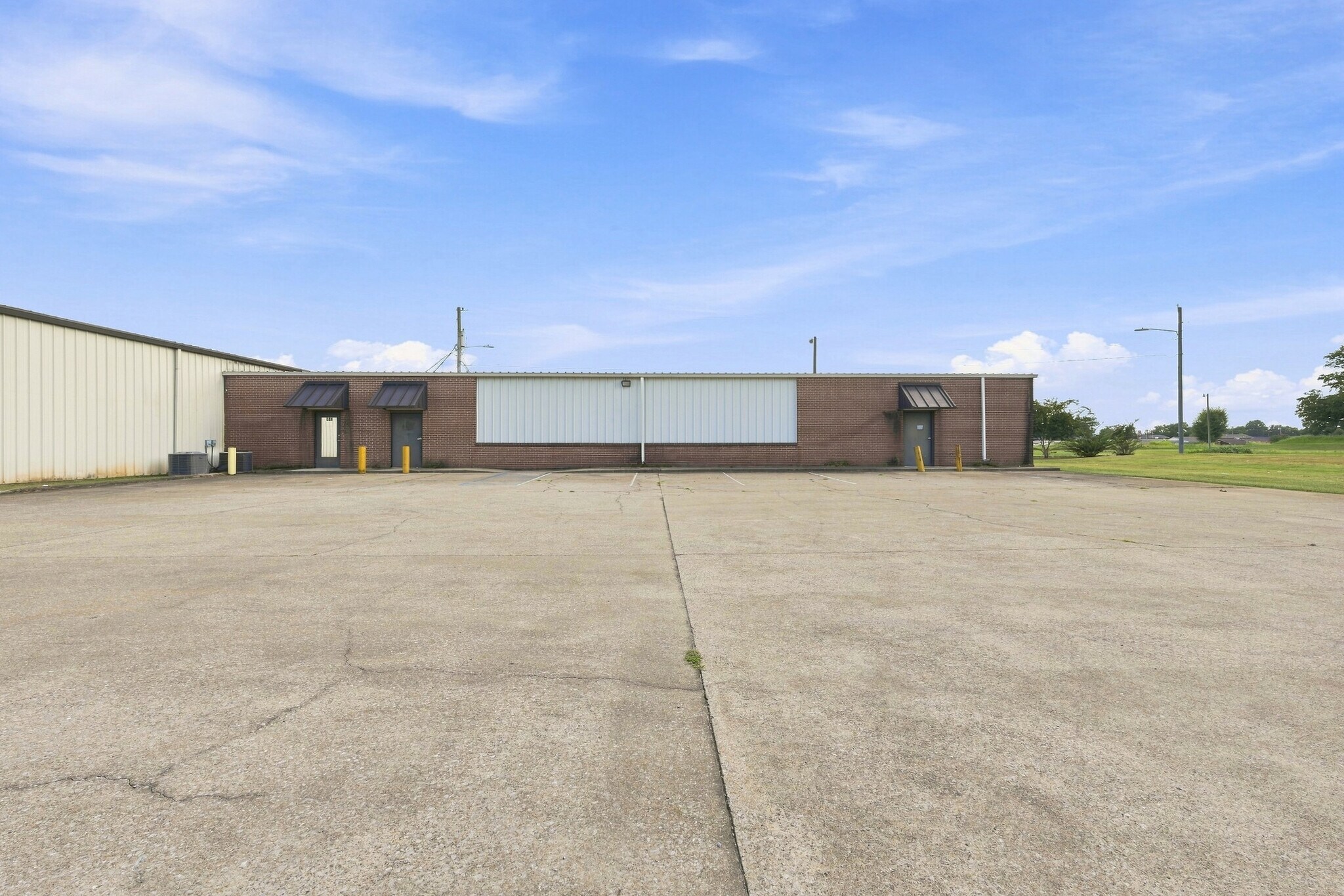 524 Tuxedo Ave, Muscle Shoals, AL for lease Primary Photo- Image 1 of 6