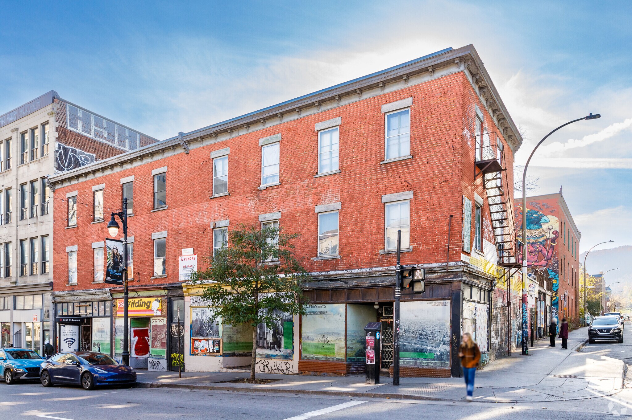 3966-3976 Boul Saint-Laurent, Montréal, QC à vendre Photo du bâtiment- Image 1 de 1