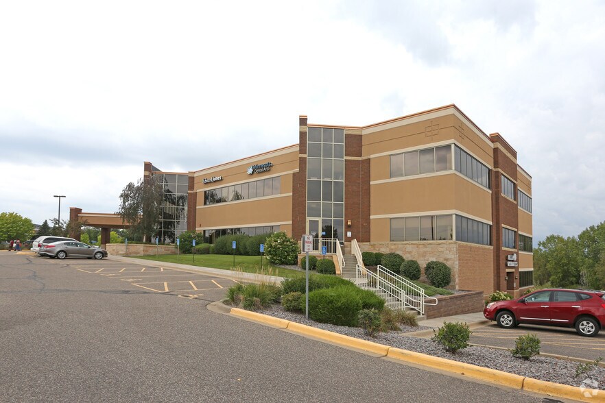 5565 Blaine Ave, Inver Grove Heights, MN à louer - Photo du bâtiment - Image 3 de 4