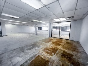 2755-2795 E Desert Inn Rd, Las Vegas, NV à louer Photo intérieure- Image 2 de 2