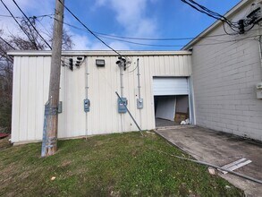 1090 S Neosho Blvd, Neosho, MO for lease Interior Photo- Image 2 of 5