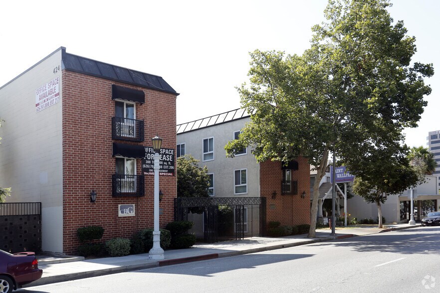 424 N Lake Ave, Pasadena, CA à vendre - Photo du bâtiment - Image 3 de 4