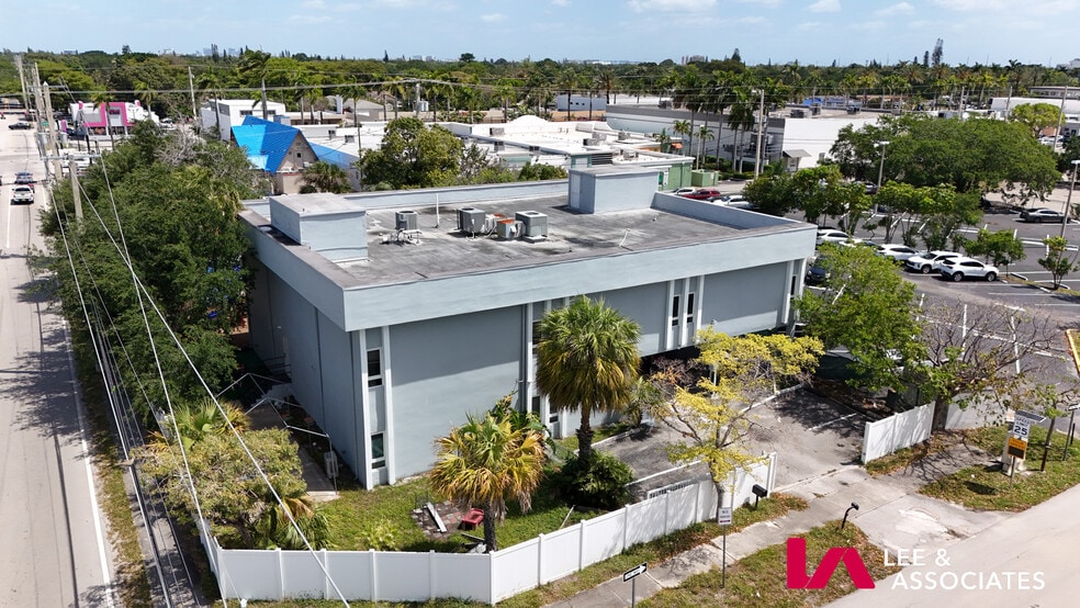 2751 Van Buren St, Hollywood, FL à vendre - Photo du bâtiment - Image 2 de 63