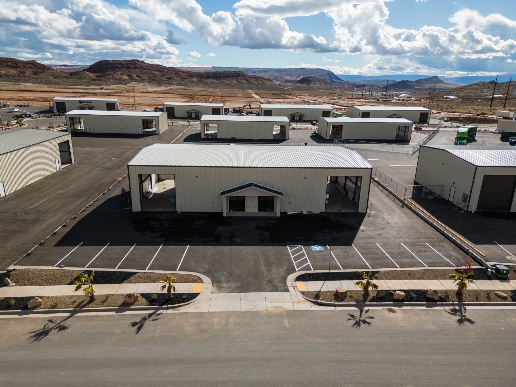 5645 W 720 S, Hurricane, UT for lease Primary Photo- Image 1 of 15