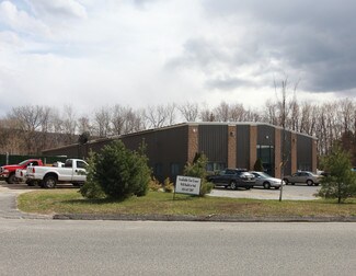 Plus de détails pour 4 Federico Dr, Pittsfield, MA - Bureau à vendre