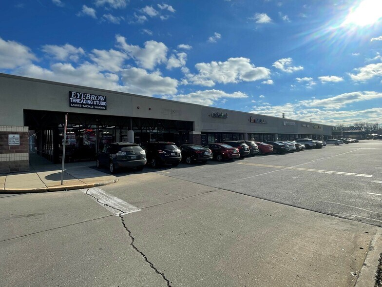 17555 S Torrence Ave, Lansing, IL à louer - Photo du bâtiment - Image 3 de 9