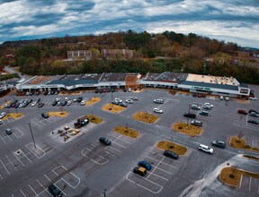 1320-1554 N College Ave, Fayetteville, AR for lease Building Photo- Image 2 of 7