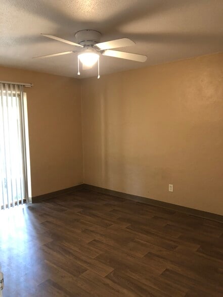 2630-2670 W Pensacola St, Tallahassee, FL à vendre - Photo intérieure - Image 2 de 16