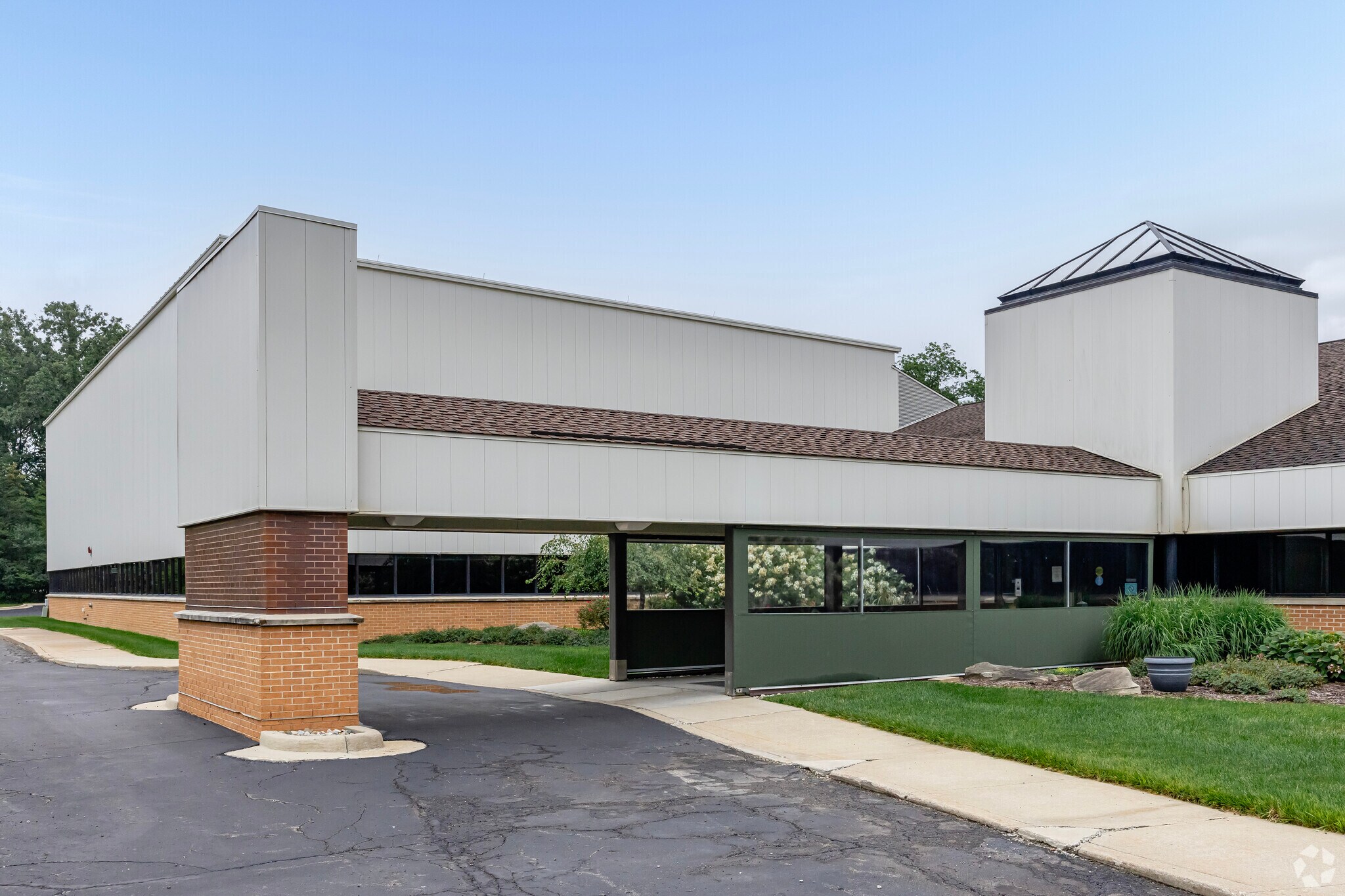 5111 Venture Dr, Ann Arbor, MI for lease Primary Photo- Image 1 of 7