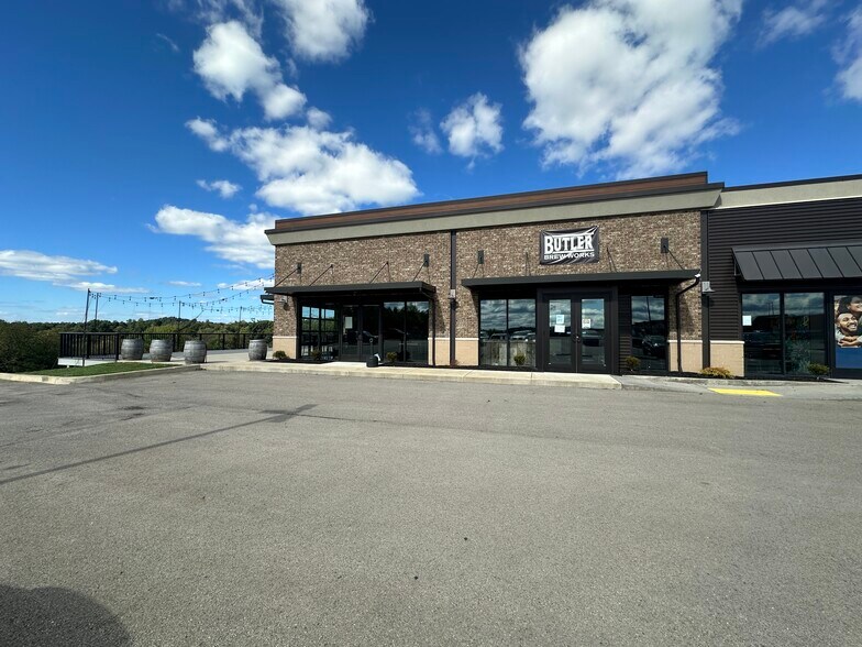 Rte 8 & Rte 228 - Middlesex Crossing, Valencia, PA for sale - Building Photo - Image 1 of 1