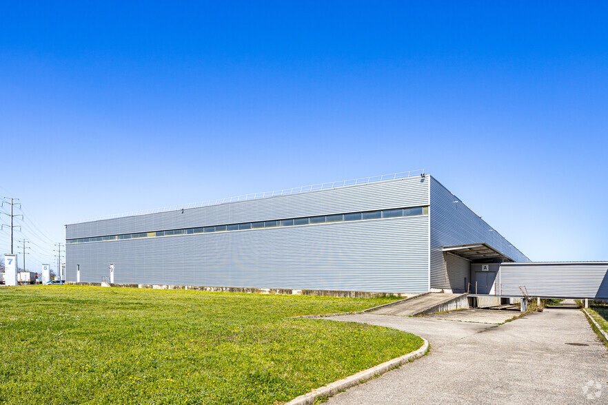 30 Rue Du Traité De Rome, Mions for lease - Building Photo - Image 2 of 4