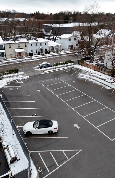 160 King St W, Hamilton, ON à louer - Photo du bâtiment - Image 3 de 4