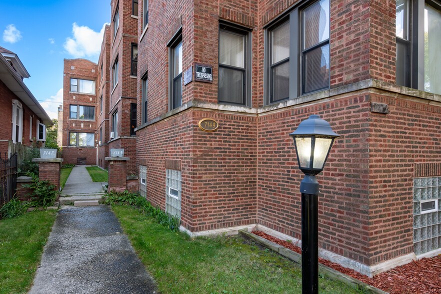 7147 S Constance Ave, Chicago, IL for sale - Building Photo - Image 3 of 7