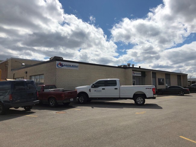 Plus de détails pour 521 Santa Rosa Dr, Des Plaines, IL - Industriel à louer