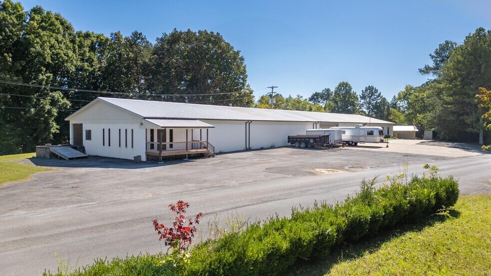 1050 Whisperwood Trl NE, Cleveland, TN à vendre - Photo du bâtiment - Image 3 de 56