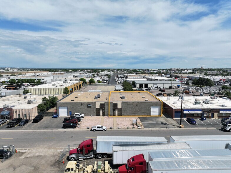 6865 E 48th Ave, Commerce City, CO à louer - Photo du bâtiment - Image 3 de 6